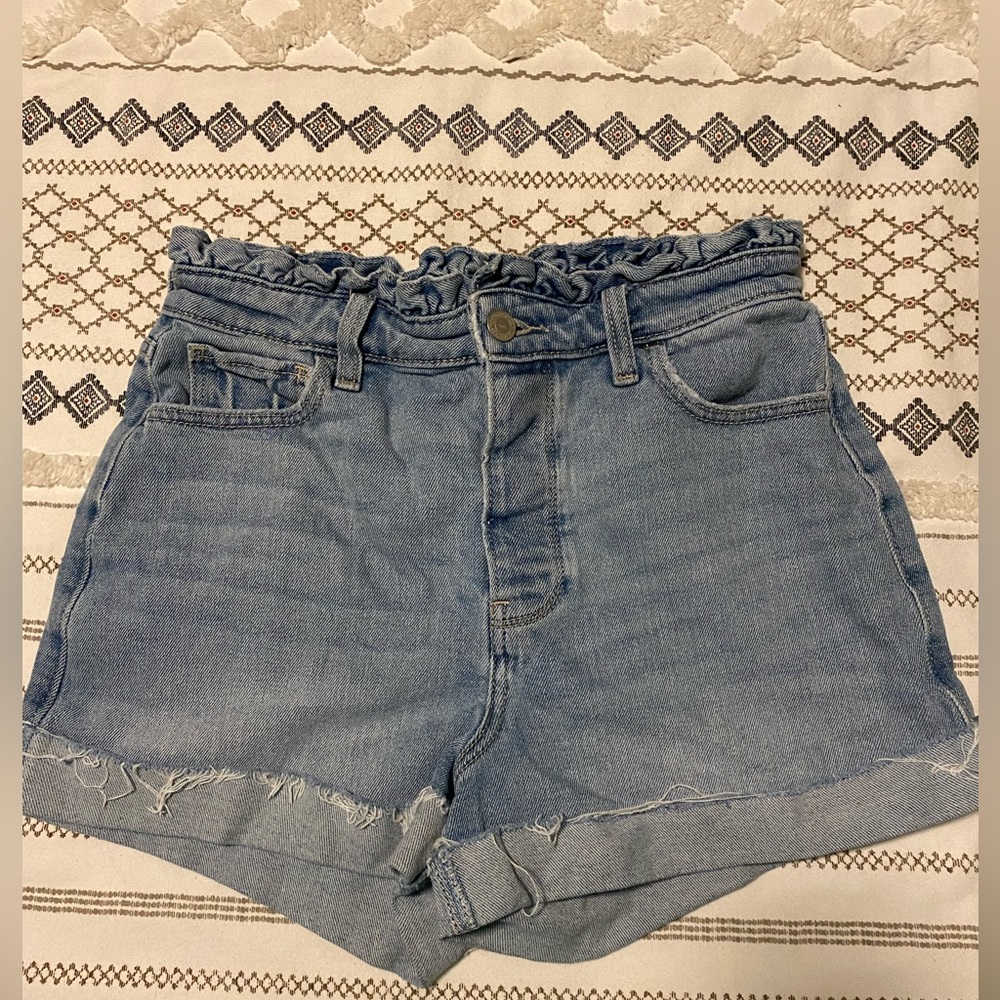 Hollister Ultra High Waisted Mom Shorts